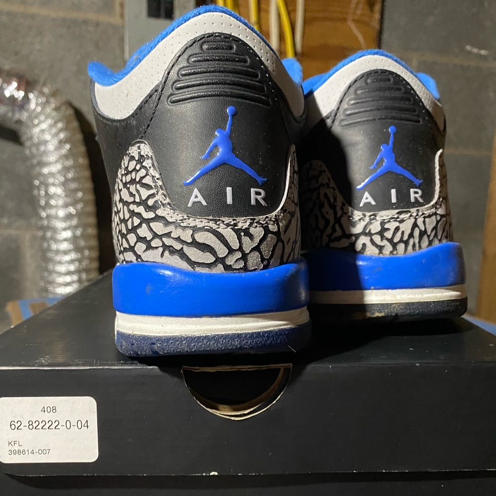 Jordan 3s - Picture 3 of 3